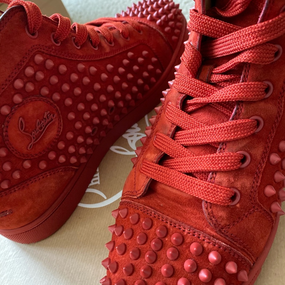 Christian Louboutin Louis Flat Suede Spikes 41.5
